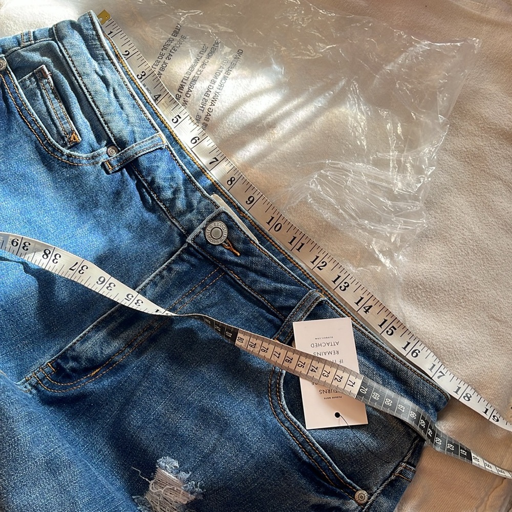 Jean - Picture 3 of 14